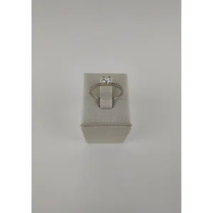 Anel Solitário com Zircônia