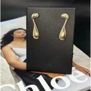 Brinco Gota Curva Folheado a Ouro